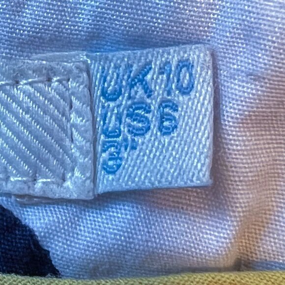 Boden Blue and white searsucker 3" shorts side and back pockets. US size 6 - Picture 6 of 12